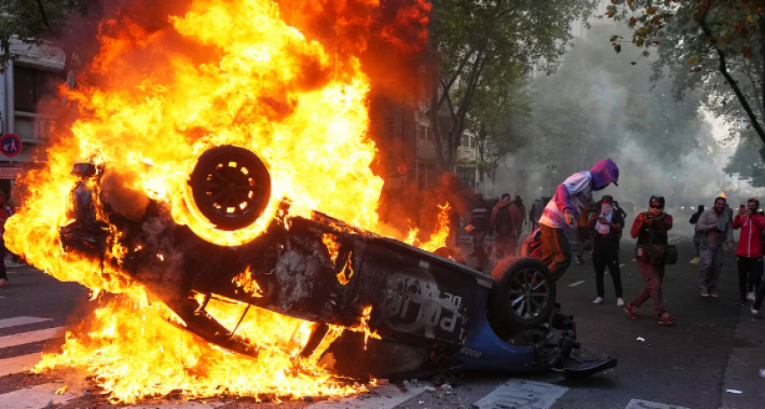 Incidentes en el Congreso: hay un fotógrafo internado en grave estado