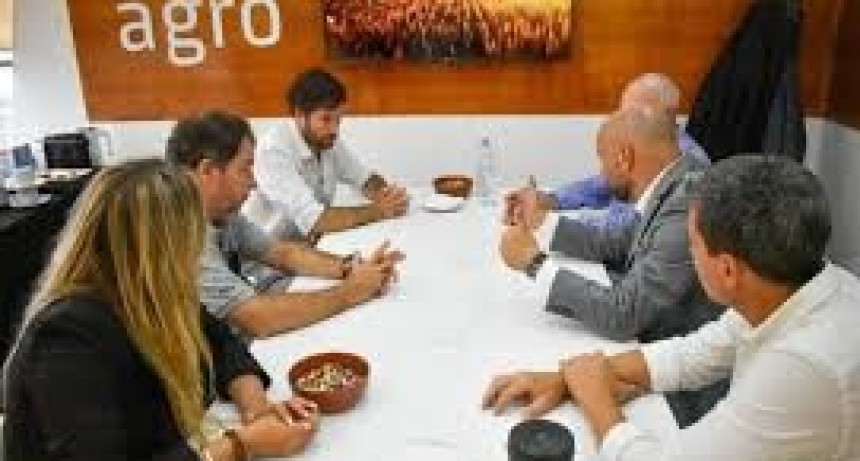Expoagro: Santa Fe busca posicionar a sus puertos en la exportación de litio y a sus empresas en el sector de minería, gas y petróleo 