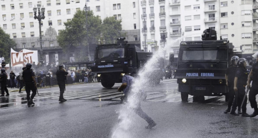 La jueza buena, los violentos malos y la ley pintadedos