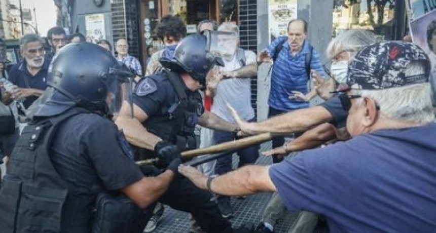Diputados: piden que Patricia Bullrich dé explicaciones sobre la represión en el Congreso