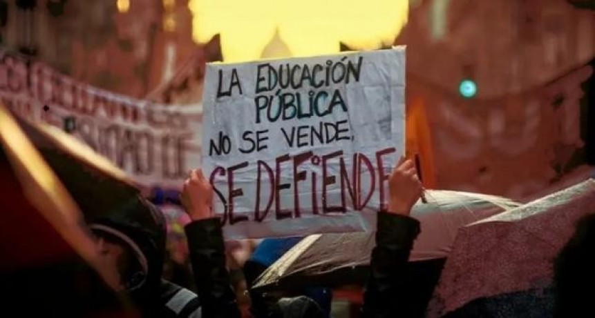 Conflicto universitario: comenzó el paro docente por la recomposición salarial
