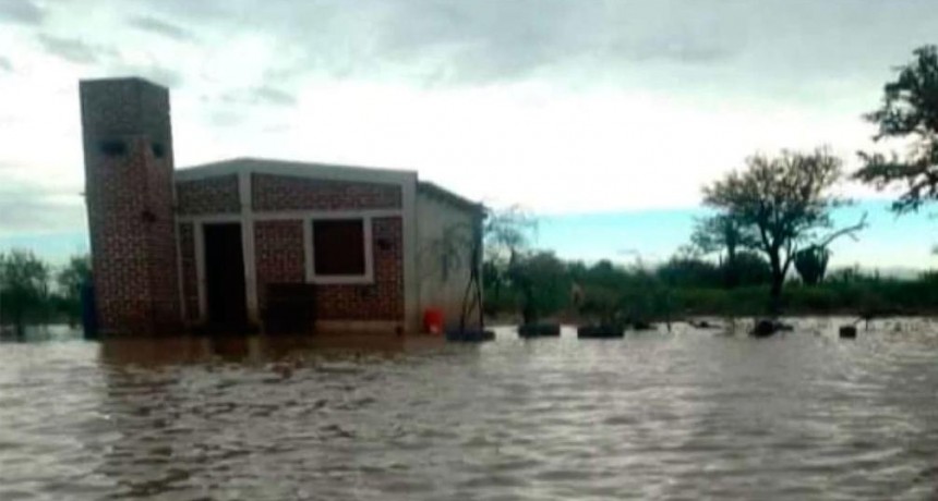 Más de 250 familias resultaron afectadas por el temporal en el interior de Santiago del Estero
