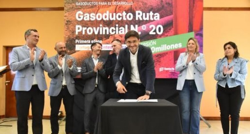 Pullaro: “Comenzamos esta red de gasoductos para desarrollar la potencia productiva de la provincia”
