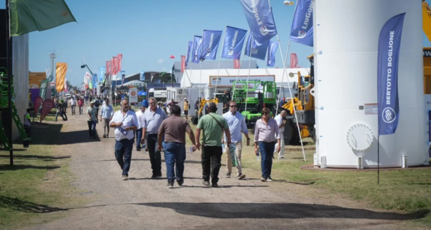 En Expoagro, Diego Giuliano apunt&oacute; contra el Gobierno nacional: �Hacemos lo contrario a Trump�