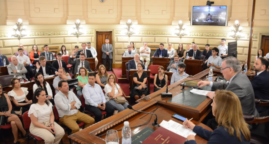 La Legislatura avanzar&aacute; con la sanci&oacute;n a un fiscal, la ley de municipios, cuidacoches y la ley antimafias