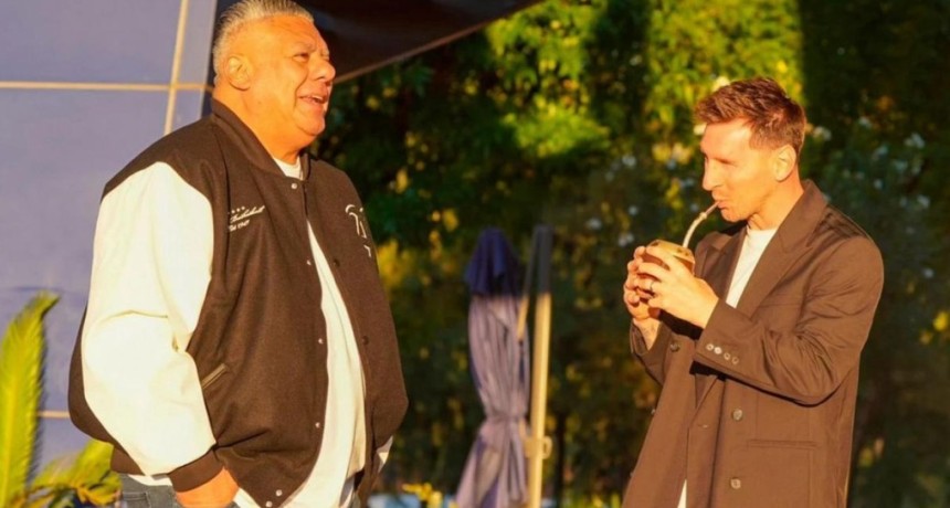 Messi y Tapia: &iquest;Qu&eacute; significa la foto?