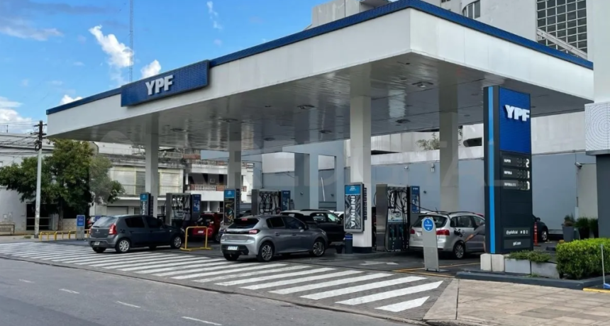 Aumento de combustibles en Santa Fe: YPF subi&oacute; $25 y la s&uacute;per ya cuesta $2.025