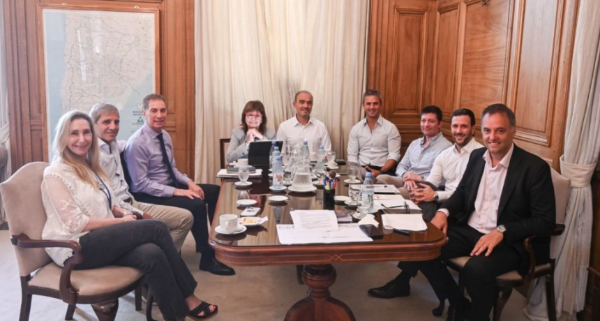 Con Adorni al frente, el Gobierno reactiv&oacute; la mesa pol&iacute;tica