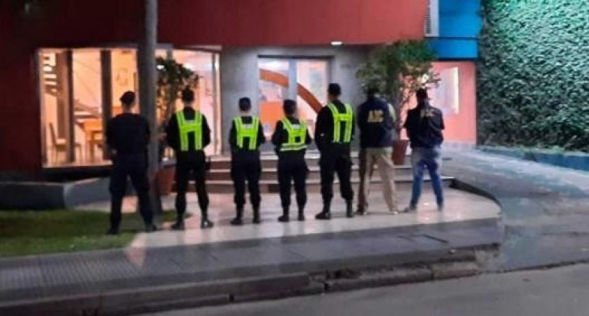 Imputaron a los cordobeses que se alojaban en un hotel céntrico y robaban con inhibidores