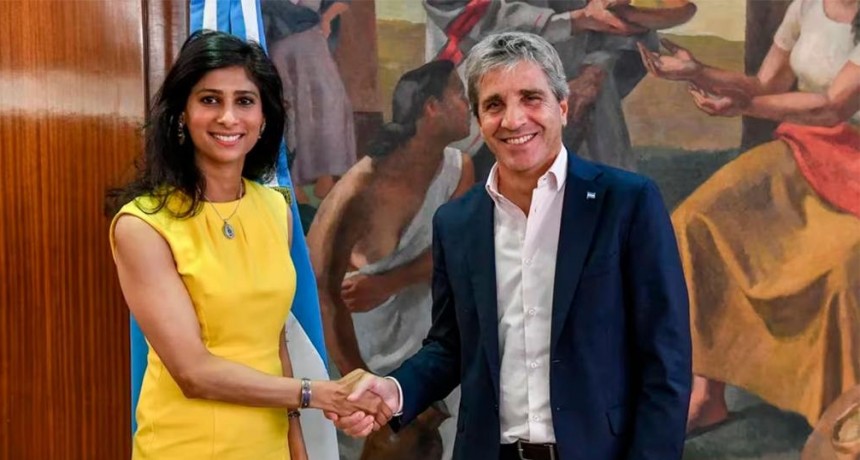 Caputo viaja a Washington para tener otro mano a mano con el FMI