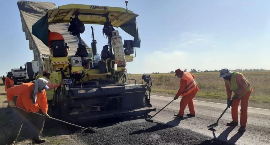 El plan del gobierno de Maximiliano Pullaro para hacer obras en tiempos de motosierra