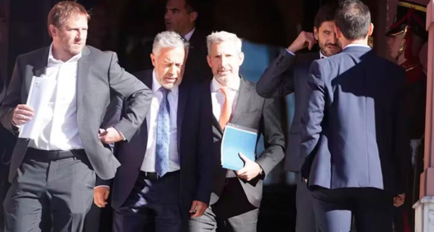 Hubo compromiso de revisar Ganancias pero gobernadores de JxC esperan definiciones para apoyar la ley Bases