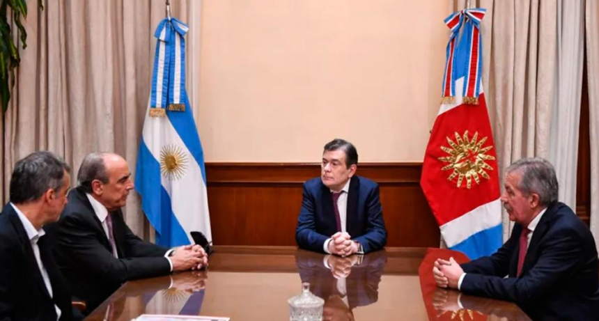 El gobernador Zamora recibió al ministro Francos en Casa de Gobierno