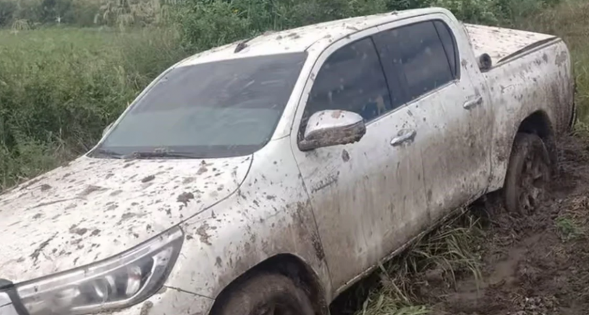Misterio en el norte provincial: encuentran una camioneta abandonada con restos de marihuana