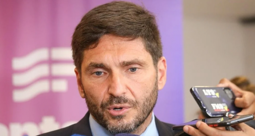 Pullaro cree que los presos que organizan crímenes deben estar 