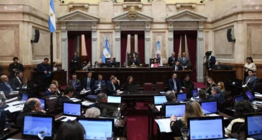 Tras el aumento de sueldos, UxP presentó un proyecto para fijar tope de haberes