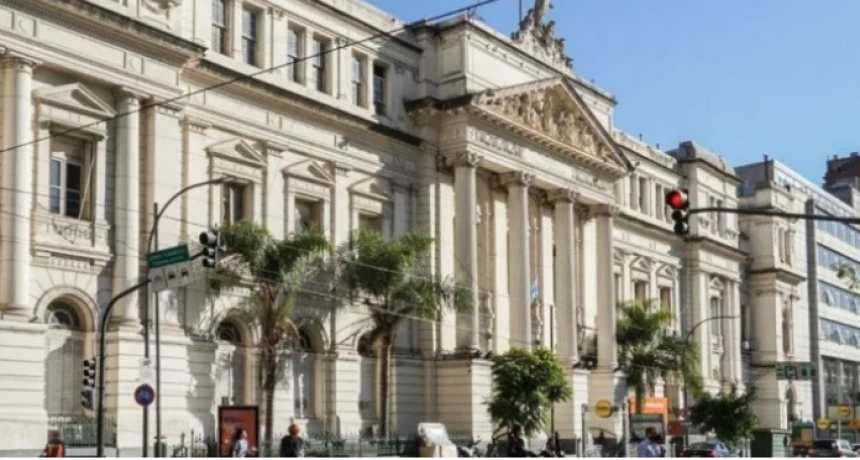 El Gobierno aseguró que depositó fondos para las universidades y reiteró que auditará los gastos