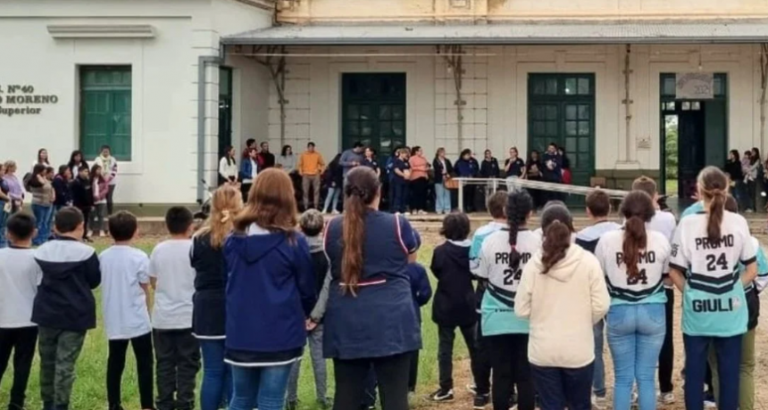 San Cristóbal: abrazo solidario por la educación pública