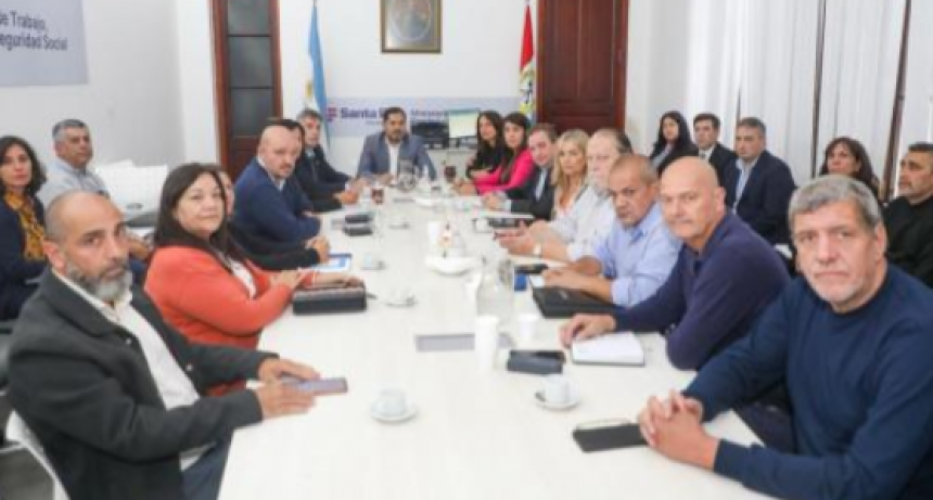 Olivares: “Es la oferta que puede hacer un gobierno que en el mes de marzo tuvo déficit por caída en la recaudación”