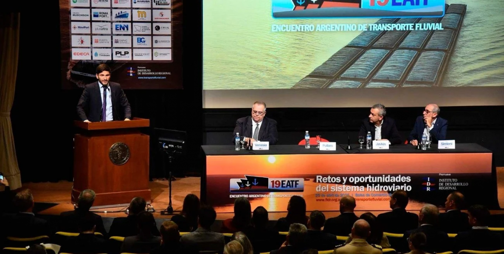 Pullaro: “La licitación de la Hidrovía no debe ser diseñada desde una oficina en Capital Federal, tiene que ser un modelo de desarrollo productivo”