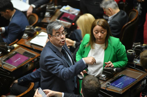 Fuerte rechazo de la oposición por el 