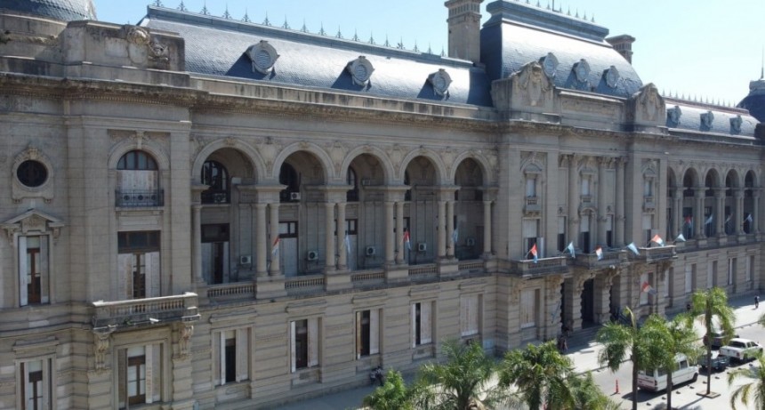El gobierno de Santa Fe promete compensar el eventual desfasaje entre aumentos salariales e inflación