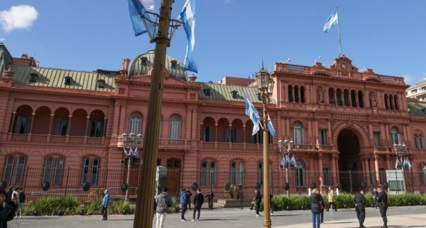 El gobierno le baja el precio al paro de la CGT y lo vincula con la campaña electoral
