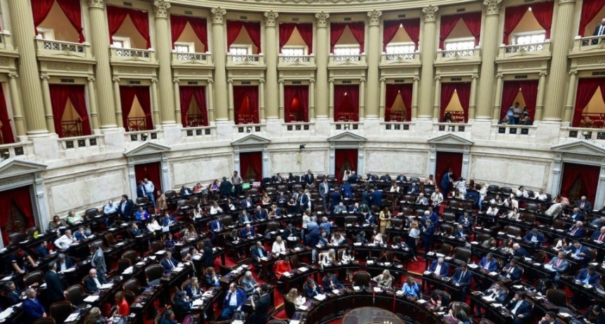 A favor, en contra y ausentes