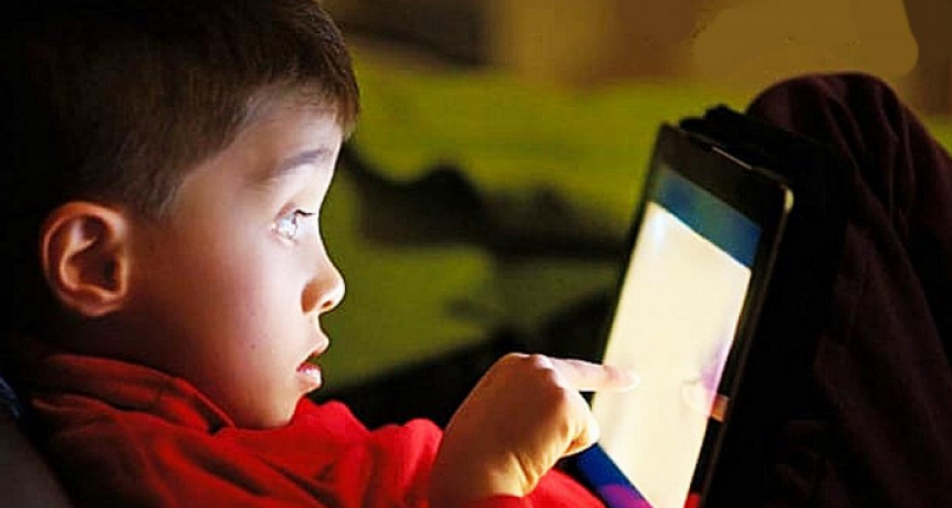 ¿Por qué los niños se vuelven adictos a la pantalla y ya no juegan en la calle?