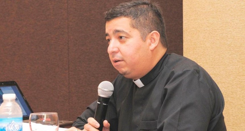 El Padre Alejandro Gordillo deja el sacerdocio y causa conmoción entre los fieles