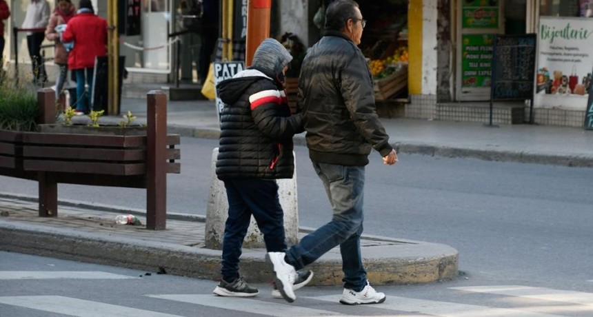 A sacar las camperas: anuncian un drástico descenso de temperatura en Santiago del Estero
