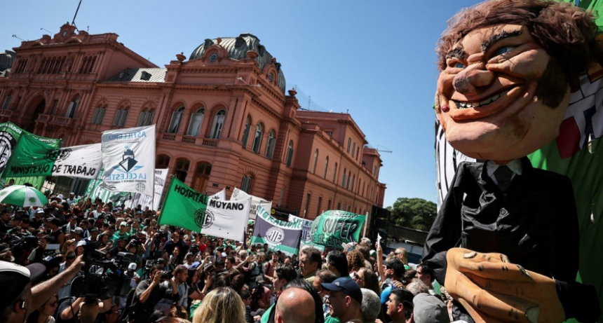 El Gobierno y la CGT endurecen posturas a d&iacute;as del paro general