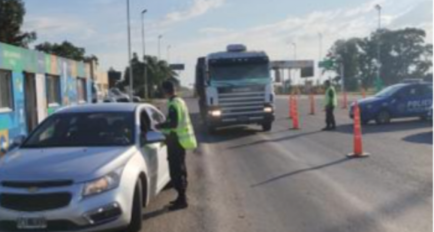 Aclaran que sigue siendo exigible la tarjeta azul en los controles de tránsito