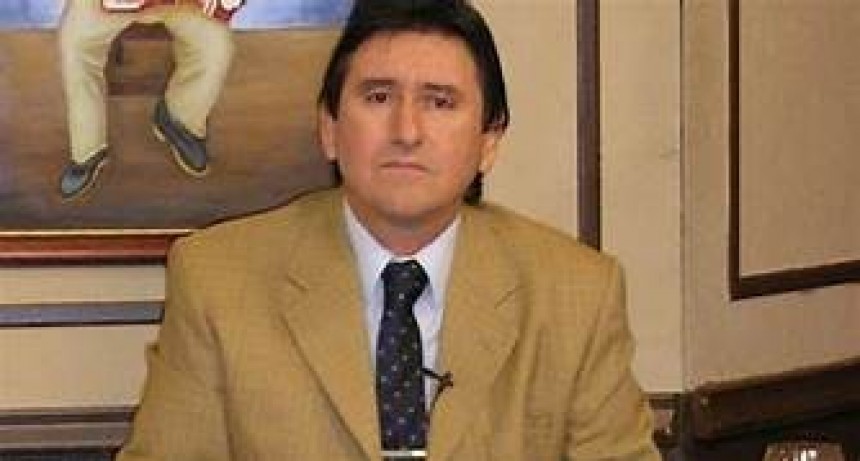 PULLARO DECIDIO CRUZAR EL RUBICON: DESCONTARA EL DIA DE PARO A TODO EL MUNDO.