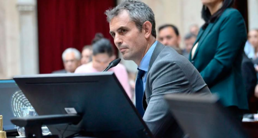 La respuesta de Menem al kirchnerismo tras los cuestionamientos a la Ley Bases: &ldquo;Quieren embarrar la cancha&rdquo;