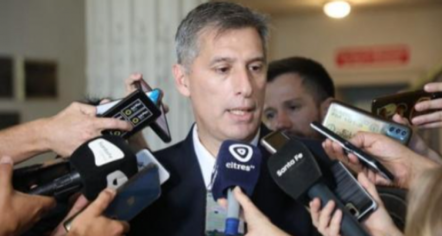 Olivares dijo que no visualiza una recuperación económica en “V” y defendió la propuesta salarial