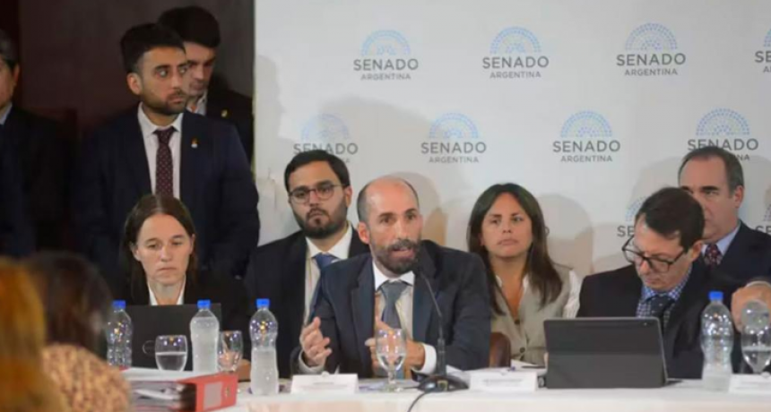 El Gobierno accedió a cambiar la Ley Bases y el paquete fiscal y prepara una cumbre con la oposición dialoguista