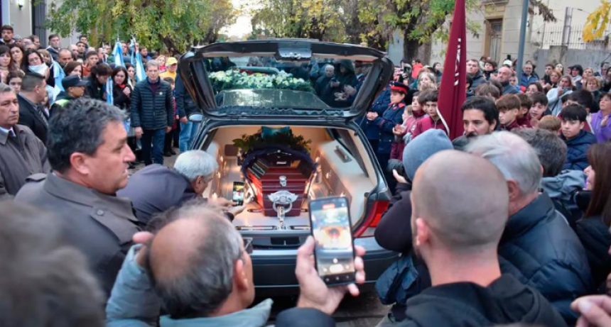 Así fue el último adiós al Flaco Traverso en Villa Ramallo