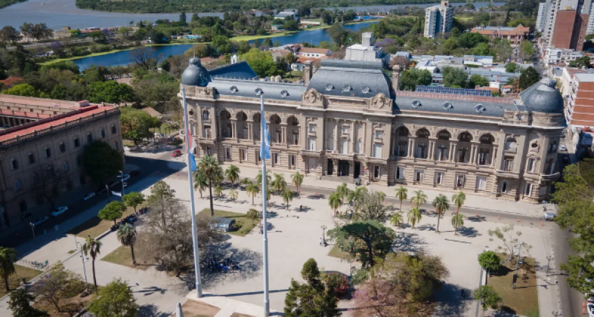 Pullaro encabeza en Santa Fe los actos por el 214° aniversario de la Revolución de Mayo