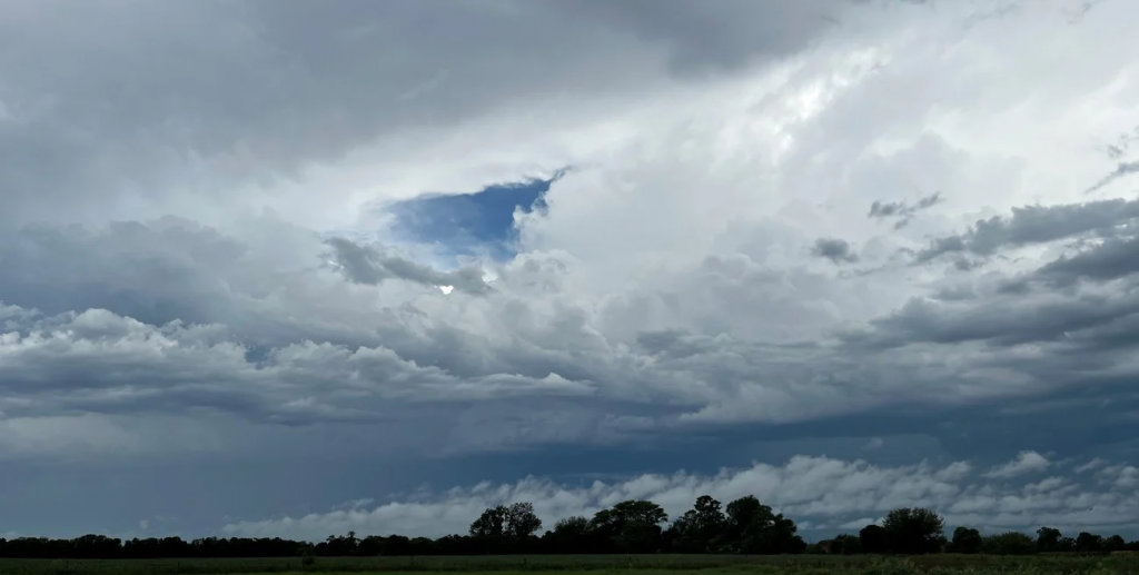 Un nuevo frente de tormenta, dejaría acumulados moderados en toda el área agrícola santafesina