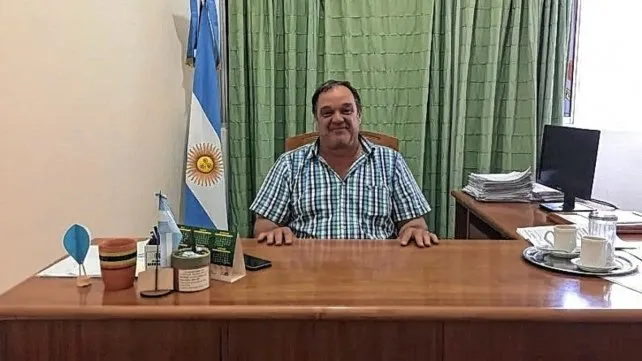 El presidente comunal de Villa Minetti denunció: 