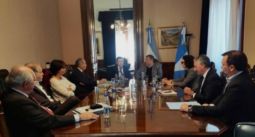 Zamora y funcionarios de Nación se reunieron para analizar tratados internacionales