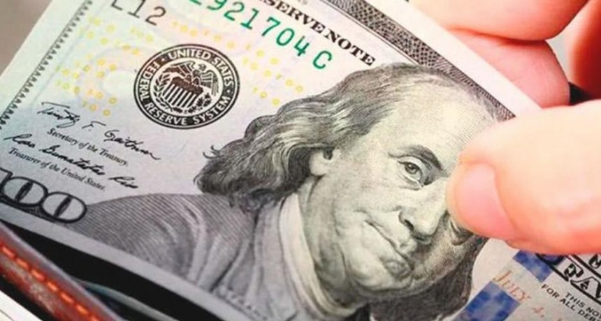 El dólar financiero subió $10 y el blue quedó en $208