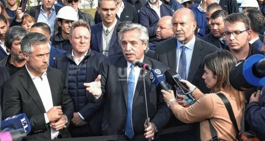 Santa Fe recibió al Presidente de la Nación con fuertes reclamos por más federalismo