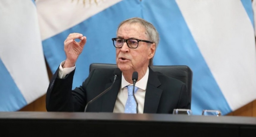 Córdoba presentará un amparo contra la norma que impide comprar dólares para pagar deudas