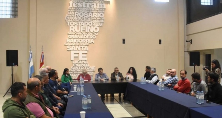 Conflicto laboral en Las Rosas: trabajadores municipales denuncian represión y reclaman negociaciones