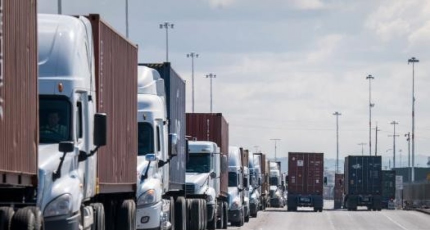 Por la sequía, la entrada de camiones a los puertos de Rosario fue la menor en 22 años