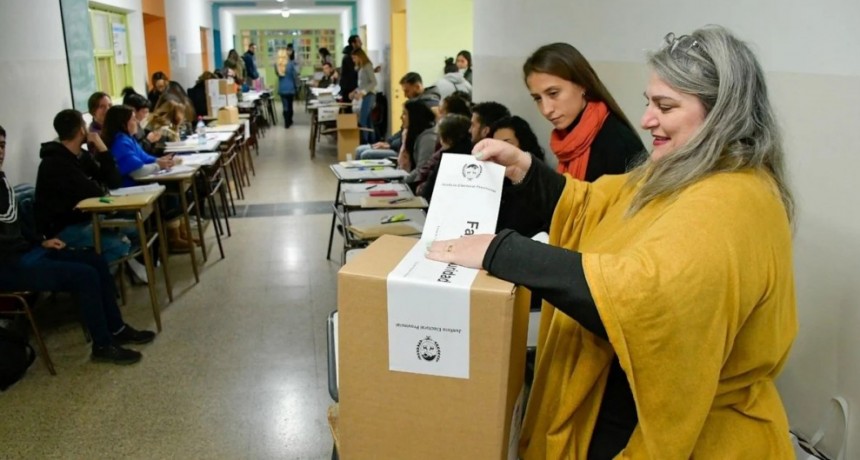 Ganan los oficialismos, pierden los candidatos de Milei: ¿se pueden proyectar los resultados provinciales? 