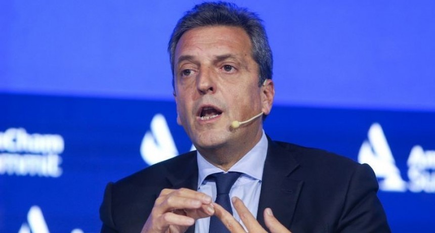 Massa cruzó a las petroleras y advirtió que no pueden aumentar más de 4,5%