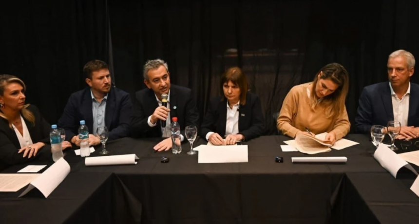 Patricia Bullrich estuvo en Rosario para participar de reuniones de equipos especializados en seguridad